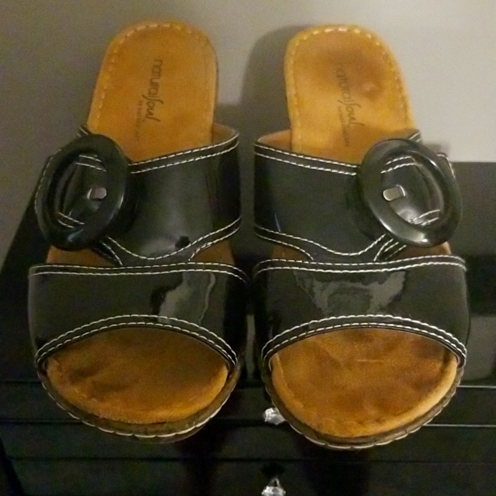 Natural Soul by Naturalizer Black Patent Wedges